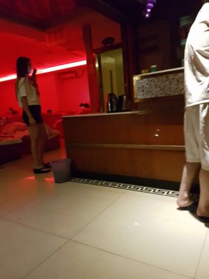 最新情報 夜遊びサロン 遊び 夜遊び 中国 上海 蘇州 風俗 風俗店 置屋 置き場 ヤリ場 セックス 小姐 盗撮 撮影 エロ浴室