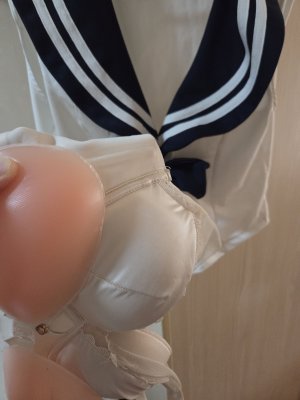 OSINA女装して黒舞潜入！中国人男性を騙し荒稼ぎ②命からがらの脱出！ 参考画像