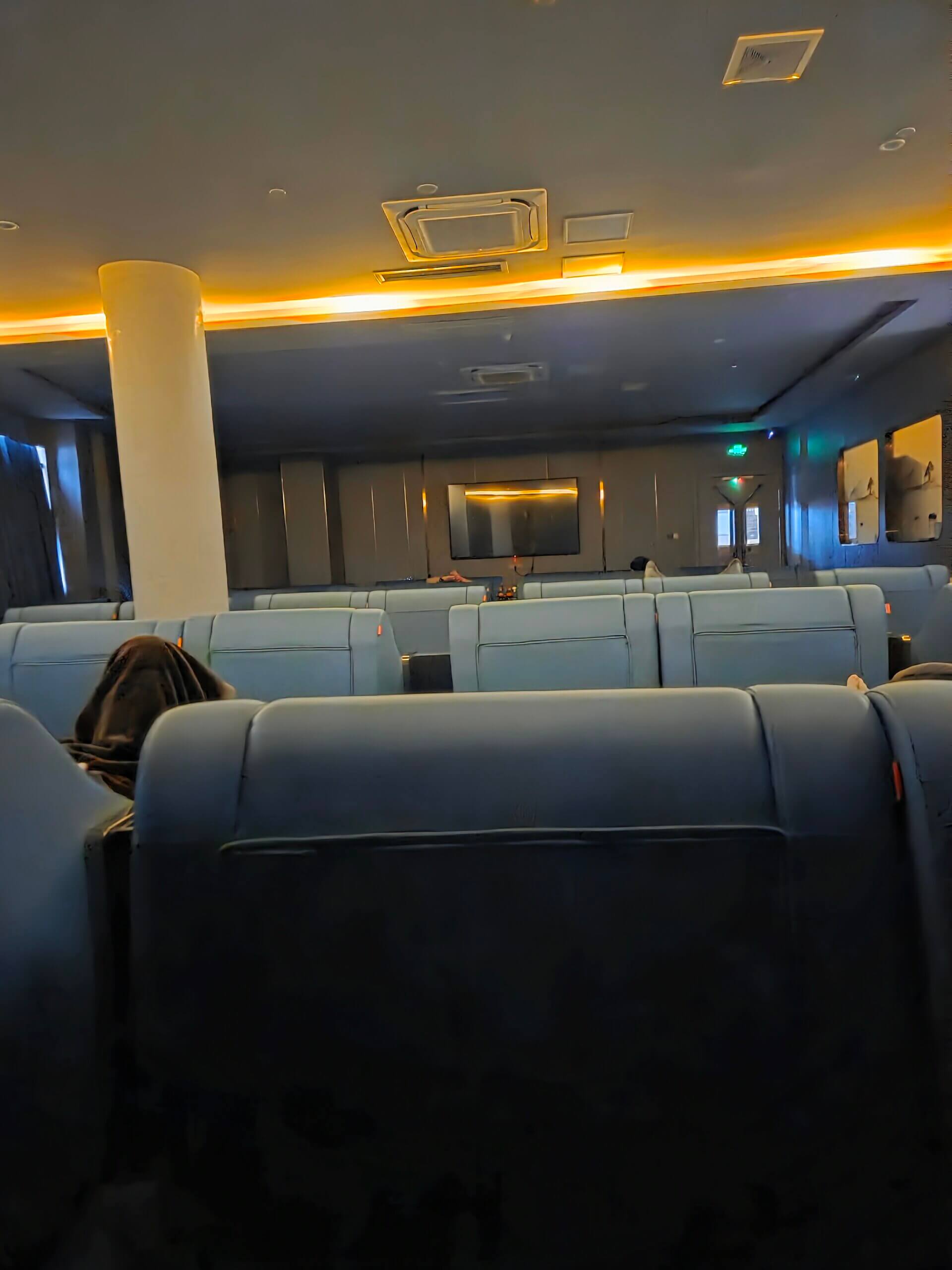 黒舞Ｌちゃんとの交際Part⑤一か八かのクンニ 参考画像